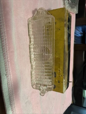 1968-69 Nos Buick Skylark Gran Sport Lente intermitente de estacionamiento frontal derecho 5958798 Foto 1 de 4