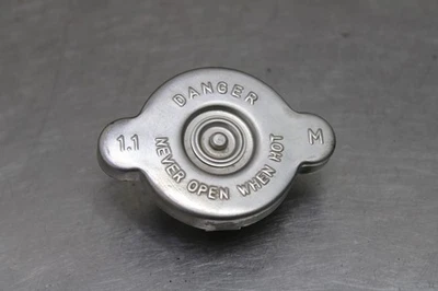 15-24 INDIAN SCOUT BOBBER RADIATOR CAP Foto 1 de 4