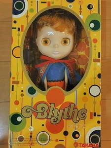 Neo Blythe Cozy Cape Inspired Doll Figure NEW - Picture 1 of 16