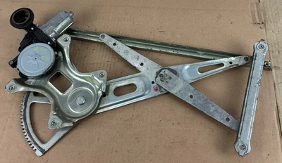 Regulador de ventana de puerta delantera derecha Toyota Prius 2004-2009 con motor OEM Foto 1 de 4