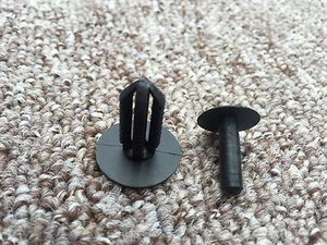 MITSUBISHI FIR TREE PUSH RIVET CLIPS BUMPER TRIM BODY PANEL RETAINER 10PCS - Picture 1 of 6