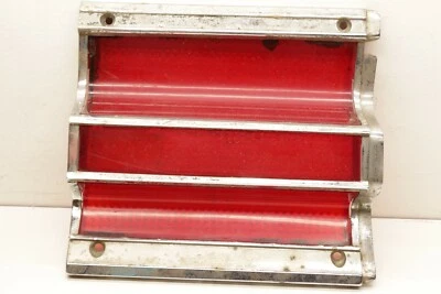 Lente de luz de parada trasera interior izquierda Plymouth Fury Station Wagon 1967 OEM 2606461 67 HP Foto 1 de 4