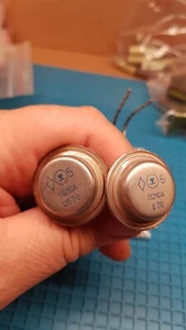 P210А П210А Leistungsstarker Germanium Transistor PNP 60W 12A 60V USSR - 2er Set Stk. - Bild 1 von 2