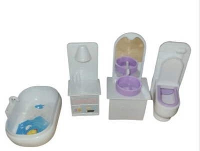 Juego de 4 muebles de baño para casa de muñecas Toys R Us You And Me Together  Foto 1 de 4
