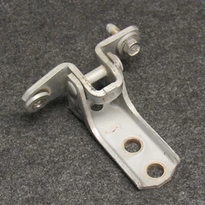 2003-2006 Mitsubishi Outlander RH Front Door Lower Hinge Cool Silver OEM 58079 - Picture 1 of 3