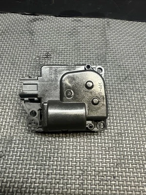 HVAC AC FLAP DOOR ACTUATOR fits Dodge Chager  TOWN COUNTRY 2011 OEM - Image 1 of 4