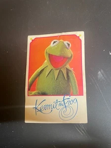 1983 The Art Of The Muppets Kermit The Frog Henson Associates Postcard - Picture 1 of 2