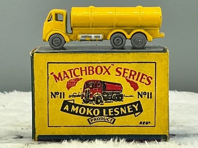 Petrolero vintage Matchbox #11A ERF, como nuevo en caja todo original Foto 1 de 4