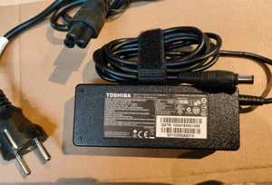 Netzteil Toshiba PA3378E-1ACA PA3378E-2ACA PA3378-3AC3 15V 6A Ladegerät Adapter - Bild 1 von 2