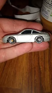 Maisto Porsche 911 Carrera 4S 2.75" Diecast Scale Model Silver - Picture 1 of 5
