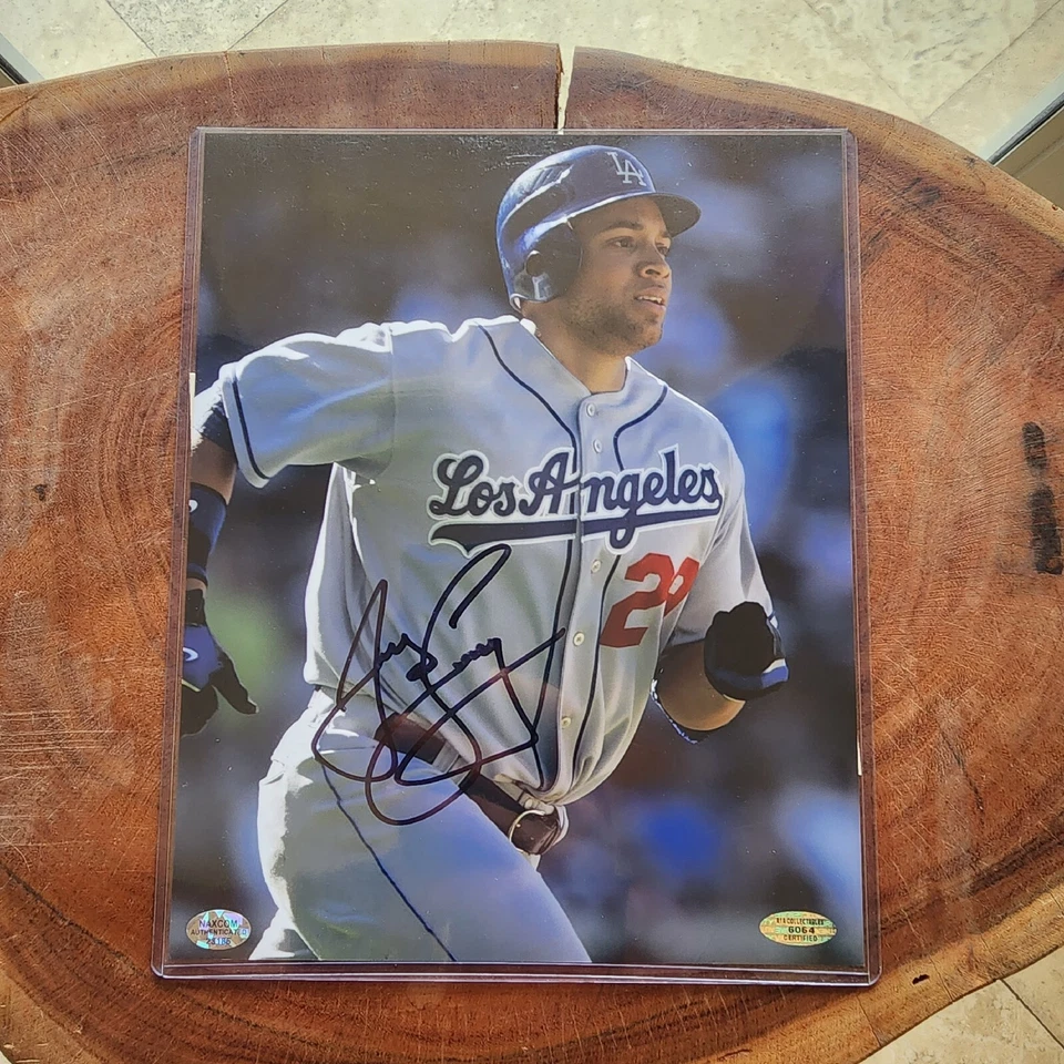 FOTO 8X10 FIRMADA AUTOGRAFIADA DE JAMES LONEY CERTIFICADO DE AUTENTICIDAD DE LA DODGERS Foto 1 de 1