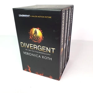 Divergent Series 4 Box Set Books 1-4 Plus World of Divergent by Veronica Roth - Picture 1 of 24