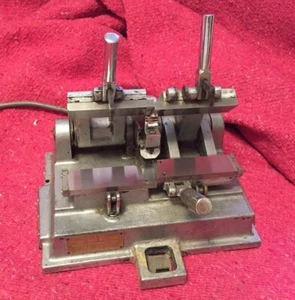 BELL & HOWELL 16-8 MM FILMO-PRO SPLICER 198B - Picture 1 of 5