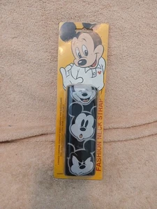 NUEVO De colección Disney World Mickey Mouse ROSTROS GRISES Cámara Hombro Cuello Correa RARO - Imagen 1 de 10