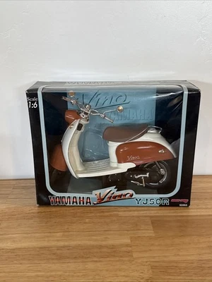 Yamaha Vino Yj50R Scooter 50cc Lightweight Stylish 1/6 scale Japan NEW - Image 1 of 4