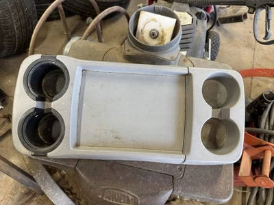 2006 Uplander Montana Terraza 前座中间控制台托盘桌热鼠杆 — 第 1/4 张图片