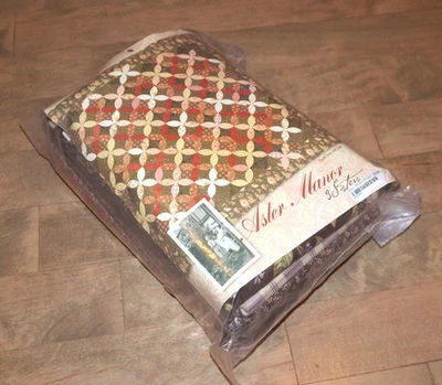 Moda 3 Sisters Quilt | *ASTER MANOR* Pattern Kit & Fabric Set 84" x 84" - Image 1 of 4