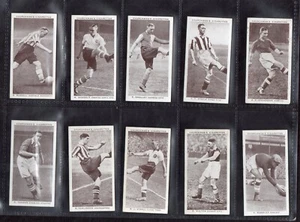 Tobacco Cigarette cards set Association Footballers 1938, Manchester United, etc - Picture 1 of 6