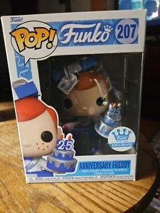 Funko Pop! Vinyl: Funko - Anniversary Freddy - Funko (Exklusiv) #207 - Bild 1 von 7