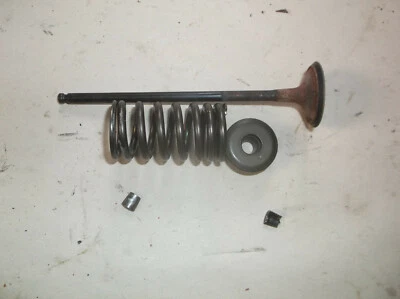 Suzuki GSXR 750 2003 válvula de escape y retenedor de resorte (PBIN 4) Foto 1 de 3