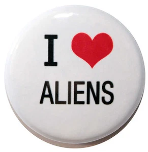 1" (25mm) ' I LOVE ALIENS ' Button Badge PIn - High Quality - Picture 1 of 2