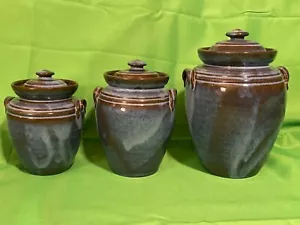 Vintage G.F. Cole signierte handgegeworfene Keramik 3-teiliges blau/braun Kanister Set Top - Bild 1 von 17