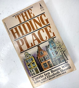 Vintage 1971 The Hiding Place Paperback Book True WW2 Story by Corrie ten Boom - Picture 1 of 6