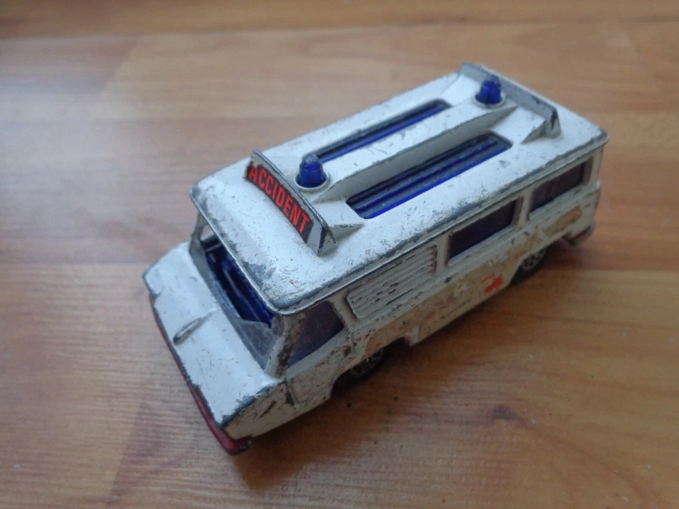 Ambulanza Camion Corgi Toys Originale Vintage Anni '60 No. 700 - Immagine 1 di 1