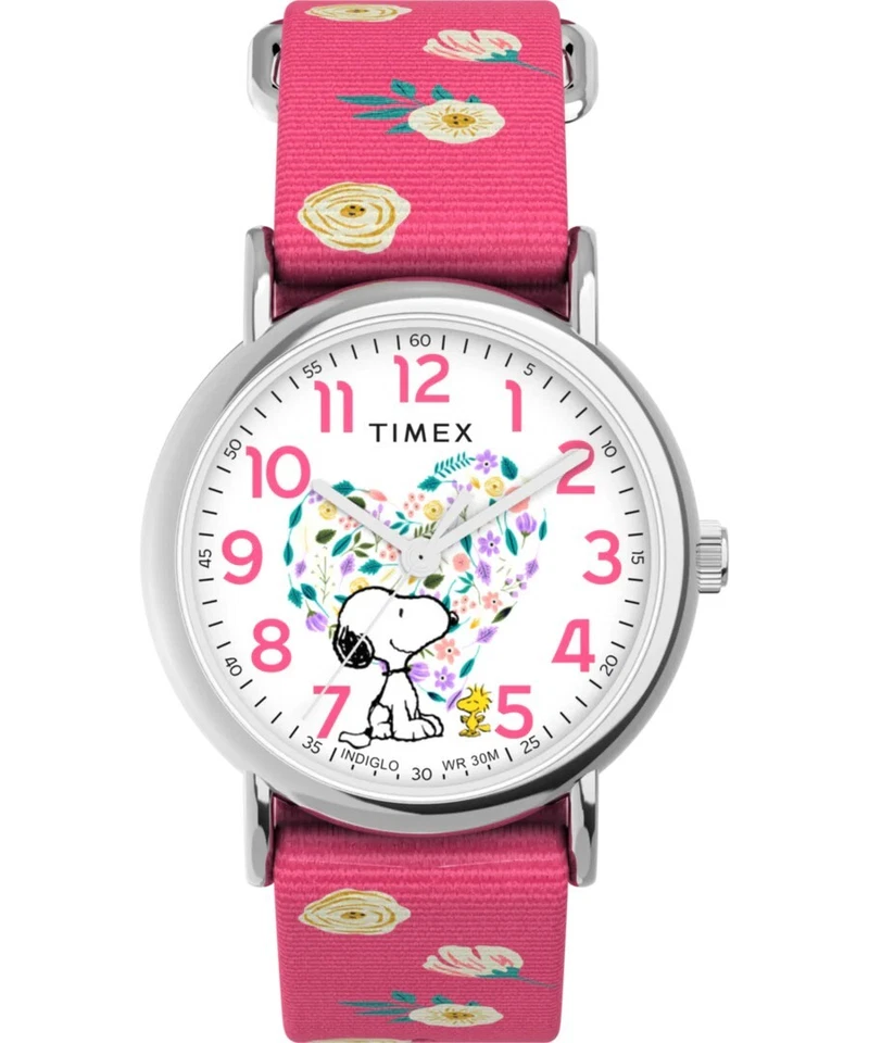 Timex TW2W83100 Peanuts-Snoopy Weekender Watch Nylon Strap Indiglo