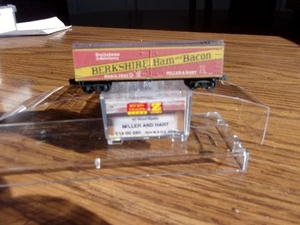 ZMicro-trains c 518 00 080 New N-scale Miller & Hart"Berkshire Ham" Reefer #2032 - Picture 1 of 2