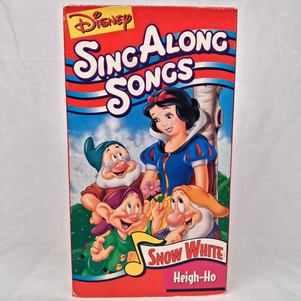 Snow White Heigh-Ho VHS Disney's Sing Along Songs w/Pinocchio Mary Poppins Tape - Image 1 of 4