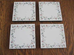 Juego de 4 posavasos de tablero prensado Winterberry Pfaltzgraff - Imagen 1 de 6