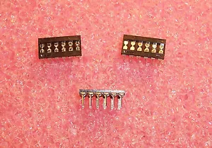 QTY (32) 6 POSITION (12 PIN) DIP SHUNTS 2.54mm 435704-6 AMP NOS 1 TUBE - Picture 1 of 1
