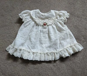 Vintage Bryan Baby Ivory Lace Frilly Dress Size 6-9 Months - Picture 1 of 9