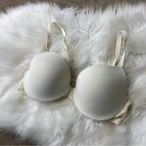 Warner’s Ivory White Lightly Lined Bra - Picture 1 of 4