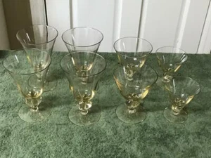 JUEGO DE 8 ELEGANTES GAFAS DE DEPRESIÓN DE COLECCIÓN, 3 TALLAS, TODAS PERFECTAS CONDICIONES - Imagen 1 de 1