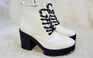 Seven7 Womens White Flatiron Platform Boots Size 10W - Y2K Chunky NIB - Picture 1 of 10