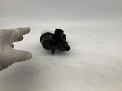 05-24 Porsche 911 Fuel Vapor Evaporator Emission EVAP Leak Detection Pump Q - Image 1 of 4