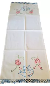 Table Runner Dresser Scarf Embroidered Bird Crochet Trim Cotton Vintage 42x15 - Picture 1 of 9