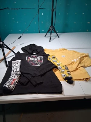 2 Vans long Sleeve Hoodie SM Yellow Sweatshirt XL &2 Pair Of Vans Socks - Image 1 of 4