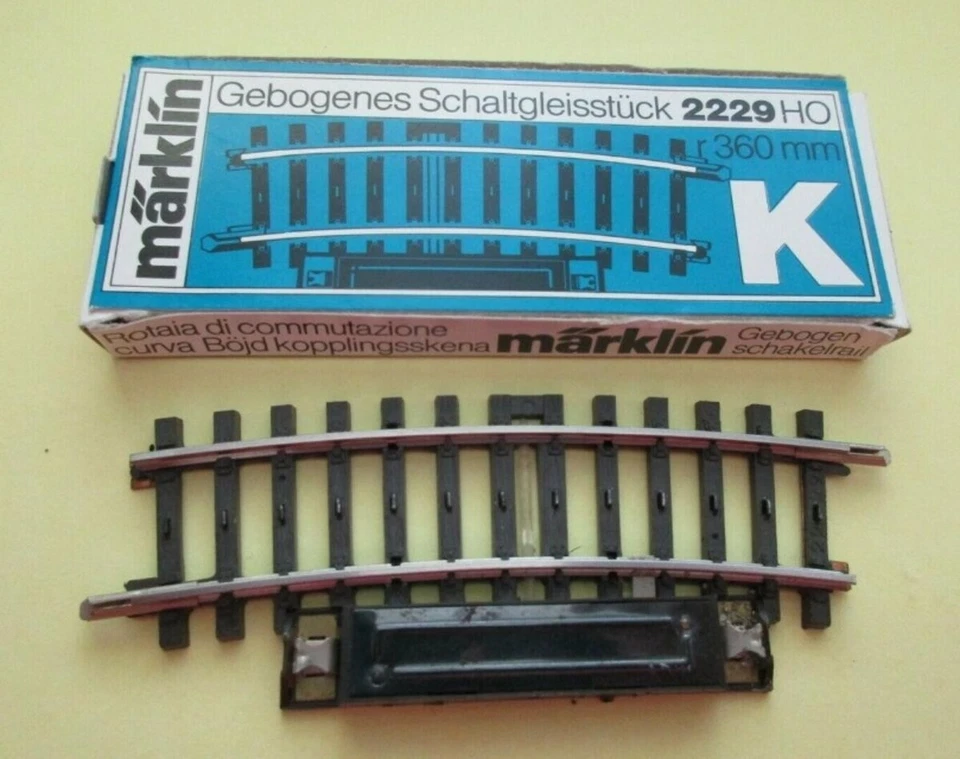 Marklin 2229 HO Scale K Track Curved Circuit Track (10) - Image 1 of 1