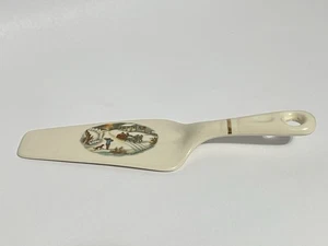 Currier & Ives Ceramic Pie Cake Server Homestead in Winter Scene - Picture 1 of 8