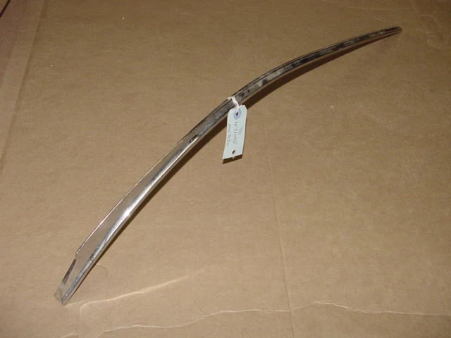 1934 34 DeSoto Airflow SE NOS MoPar Center Grille VERTICAL MOLDING 471035 - Image 1 of 1
