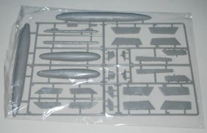 TRUMPETER F-105D THUNDERCHIEF 02201 ⭐PARTS⭐ SPRUE K-PYLONS+CENTER DROP TANK 1/32 - Picture 1 of 3