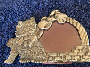 PICTURE Photo FRAME Pet CAT Feline KITTY Pussy TABBY Pewter METAL  2 x 2 - Picture 1 of 3