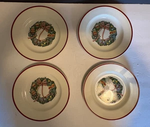 Set of 4 Vintage Salad Plate "CHRISTMAS MEMORIES" by SPODE - 7 5/8" Diameter - Picture 1 of 7