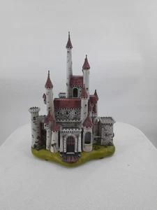 Disney Snow White Castle - Picture 1 of 3