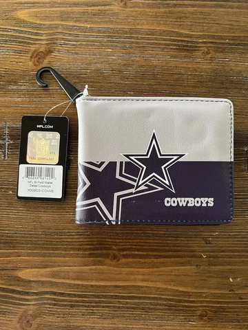 Dallas Cowboys NFL  Men's Printed Logo Bi-Fold Wallet Cover