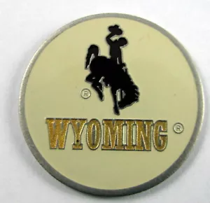 Marca de pelota de golf universitaria de 5 NCAA marcador de pelota marca Wyoming vaqueros tostado - Imagen 1 de 1