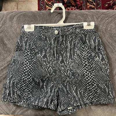 Pantalones cortos denim crudo estampado animal talla 13/14 Foto 1 de 4